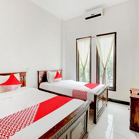 OYO 3156 Hotel Warta Dua Denpasar  Bagian luar foto