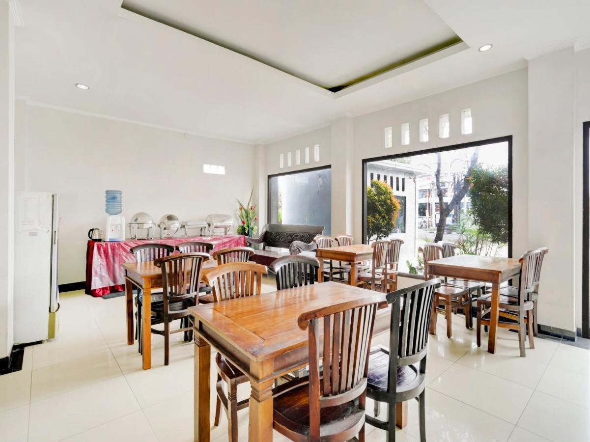 OYO 3156 Hotel Warta Dua Denpasar  Bagian luar foto