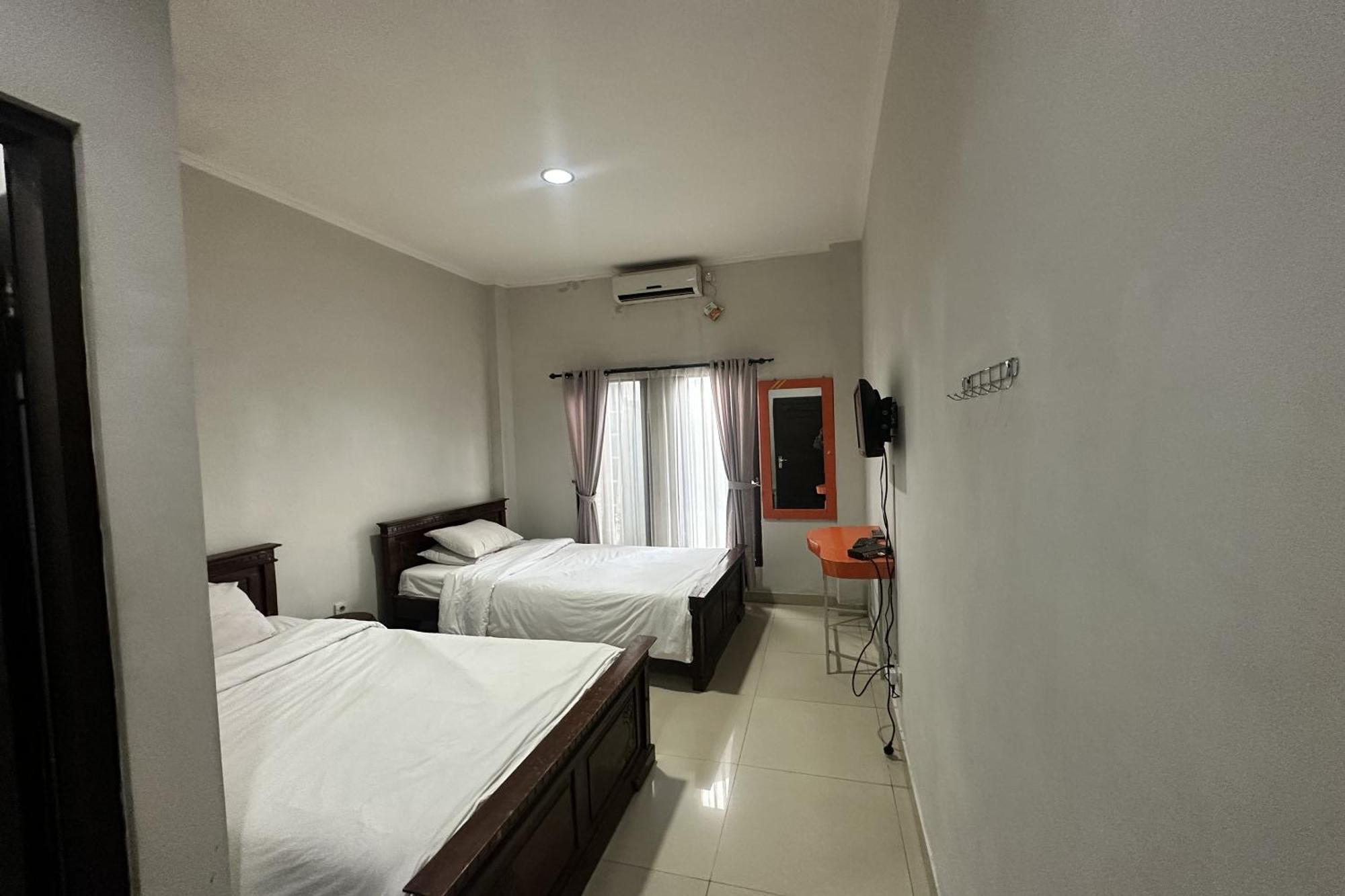 OYO 3156 Hotel Warta Dua Denpasar  Bagian luar foto
