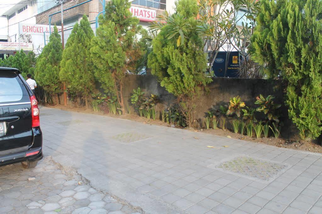 OYO 3156 Hotel Warta Dua Denpasar  Bagian luar foto